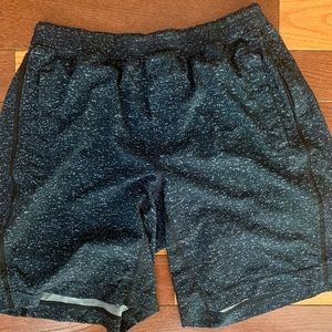 Lululemon Men’s Workout Shorts (2-in-1)